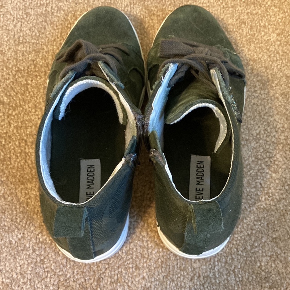 Steve madden green camo wedge heel side zip sneaker - Picture 5 of 6